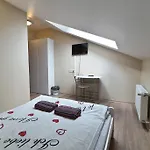 Hotel Happy