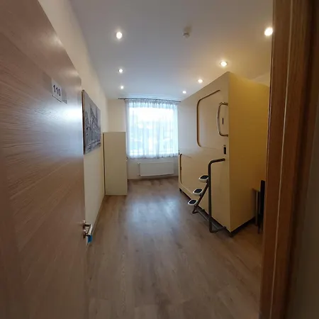 Happy Hotel 3*