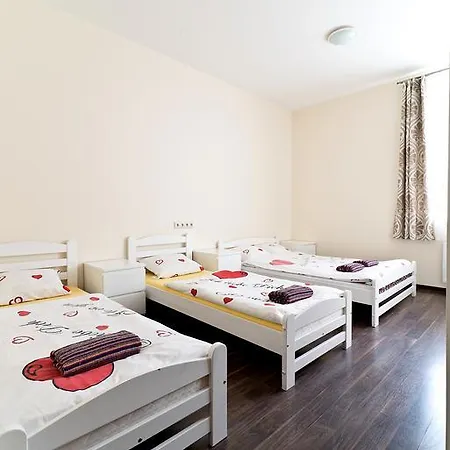 Happy Hotel