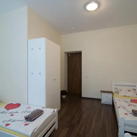 Happy Hotel 3*