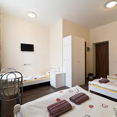 Hotel Happy 3*