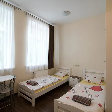 Happy Hotel